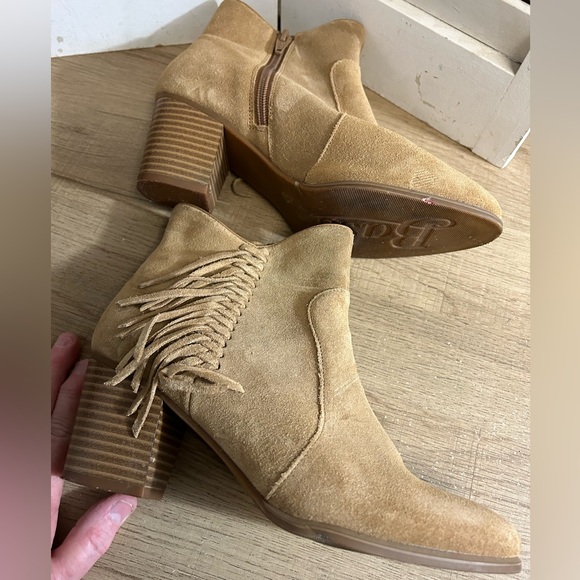 G. H. Bass Leather Suede Fringe Heeled Ankle Boot Tan Made in USA Size 6 Eve - Picture 14 of 15